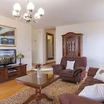 펜션 Luxury With Heated Pool, Jacuzzi And Sauna 마카르스카