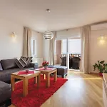 Luxury With Heated Pool, Jacuzzi And Sauna 펜션