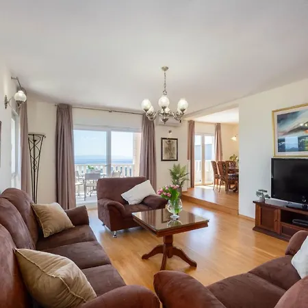 Luxury With Heated Pool, Jacuzzi And Sauna Vakantiehuis *