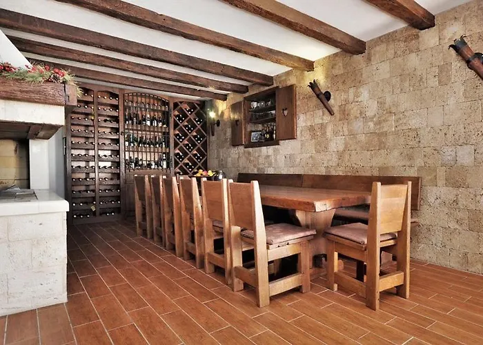 Luxury With Heated Pool, Jacuzzi And Sauna Vakantiehuis *