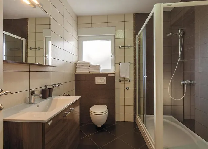 Luxury With Heated Pool, Jacuzzi And Sauna *