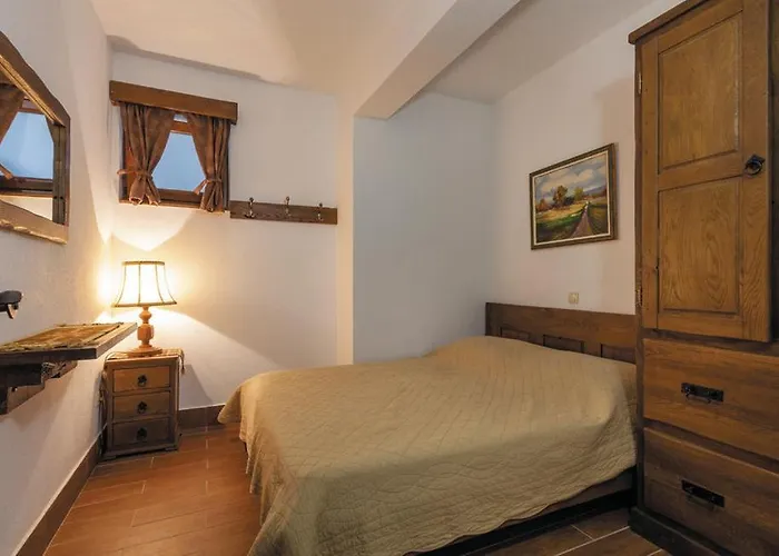 Luxury With Heated Pool, Jacuzzi And Sauna * Makarska