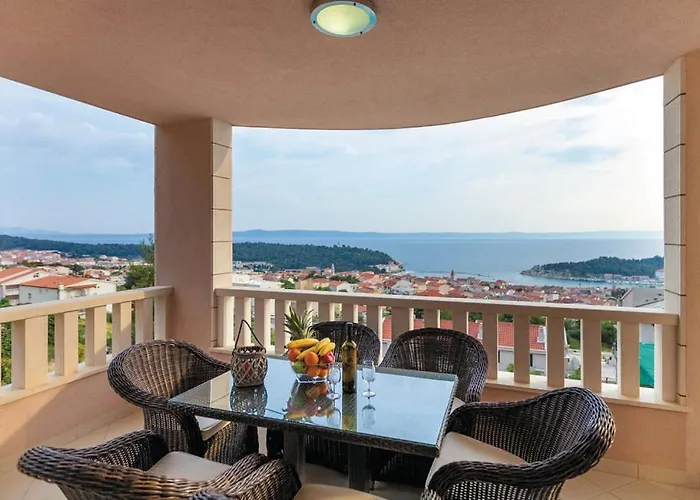 Luxury With Heated Pool, Jacuzzi And Sauna Vakantiehuis Makarska