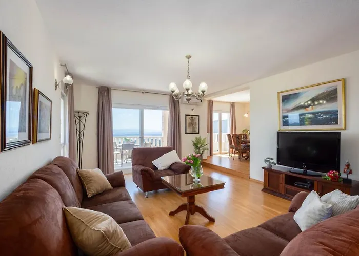 Luxury With Heated Pool, Jacuzzi And Sauna Vakantiehuis *