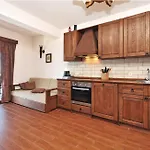 Luxury With Heated Pool, Jacuzzi And Sauna Hébergement de vacances