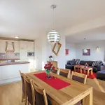 Hébergement de vacances Luxury With Heated Pool, Jacuzzi And Sauna *