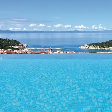 Luxury With Heated Pool, Jacuzzi And Sauna *