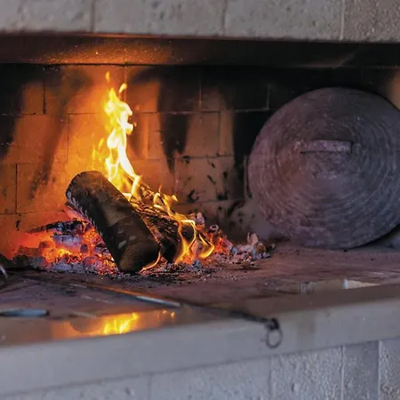 Luxury With Heated Pool, Jacuzzi And Sauna *