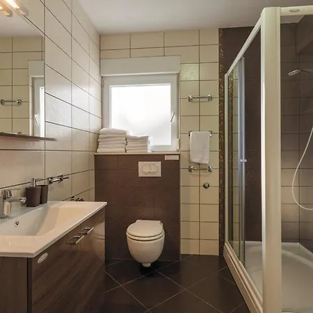 Luxury With Heated Pool, Jacuzzi And Sauna *