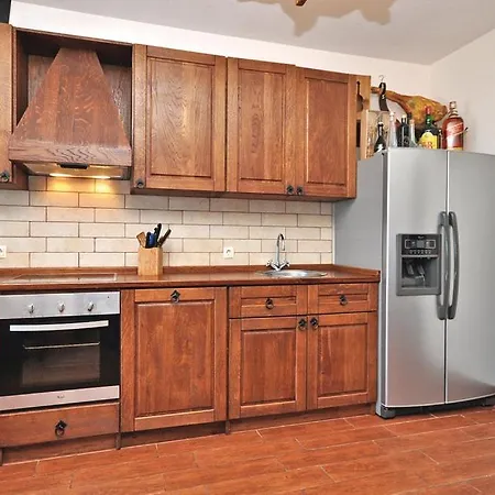 Luxury With Heated Pool, Jacuzzi And Sauna * 마카르스카