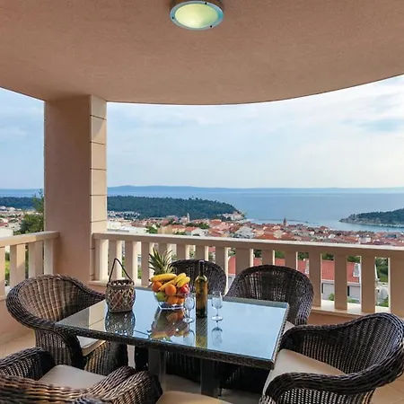 Luxury With Heated Pool, Jacuzzi And Sauna Holiday home Makarska