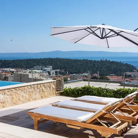 בית נופש Luxury With Heated Pool, Jacuzzi And Sauna *
