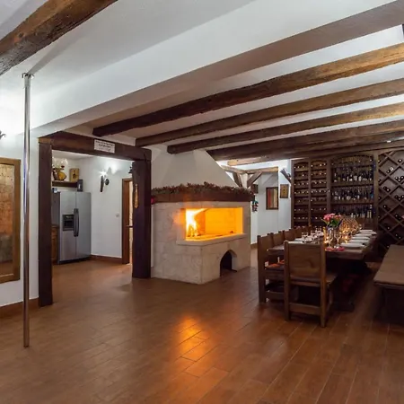 Luxury With Heated Pool, Jacuzzi And Sauna Holiday home *