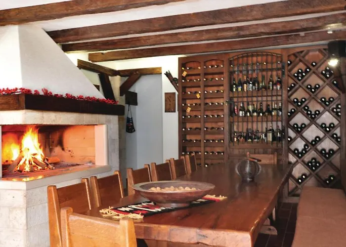 Luxury With Heated Pool, Jacuzzi And Sauna Μακάρσκα