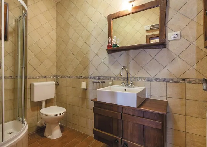 Luxury With Heated Pool, Jacuzzi And Sauna *