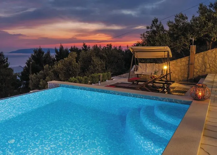 Holiday home Luxury With Heated Pool, Jacuzzi And Sauna *