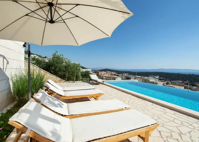Luxury With Heated Pool, Jacuzzi And Sauna Holiday home