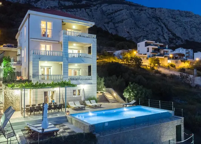 Σπίτι διακοπών Luxury With Heated Pool, Jacuzzi And Sauna