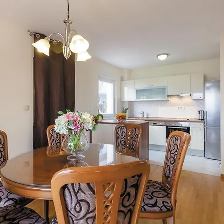 Luxury With Heated Pool, Jacuzzi And Sauna Holiday home