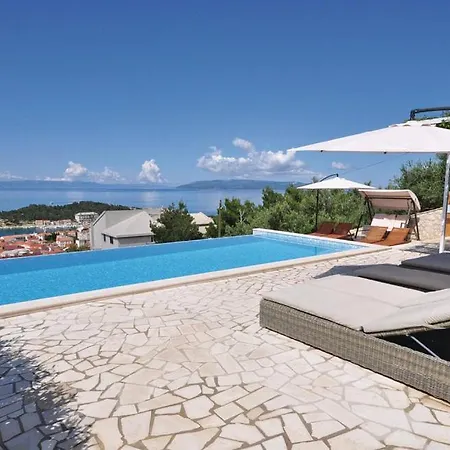 Luxury With Heated Pool, Jacuzzi And Sauna Makarska