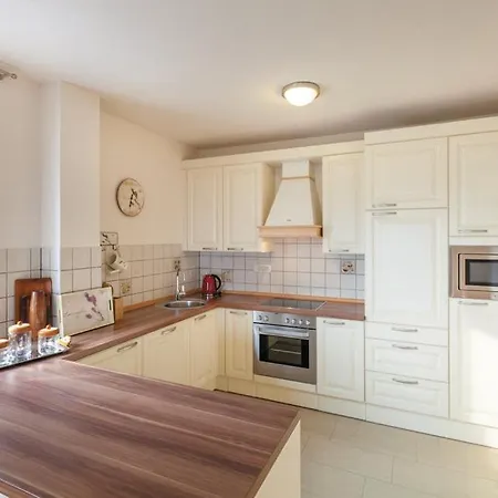 Luxury With Heated Pool, Jacuzzi And Sauna Holiday home